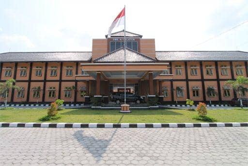 http://cdn.idntimes.com/content-images/post/20160119/gedung-smk-negeri-1-klaten-1934f24adfaecd96c1d31d8262fdce54.jpg