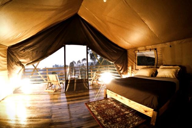 https://cdn.idntimes.com/content-images/post/20161101/glamping1-b67adffddbd99dfa1cd49145bf8f6017.jpg