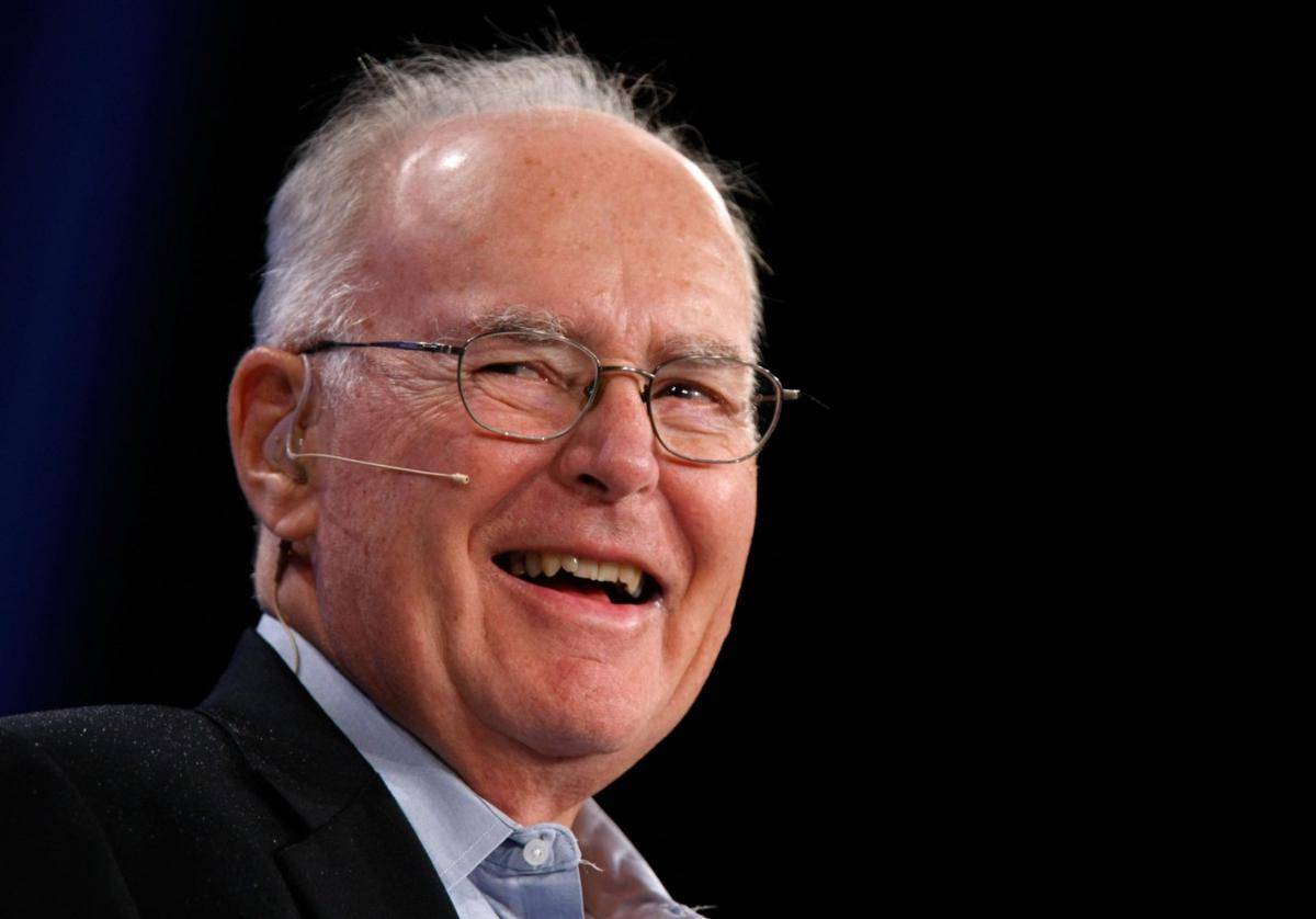 https://cdn.idntimes.com/content-images/post/20161110/gordon-moore-124b7497f2e328ddcf5f92067ae96fa3.jpeg
