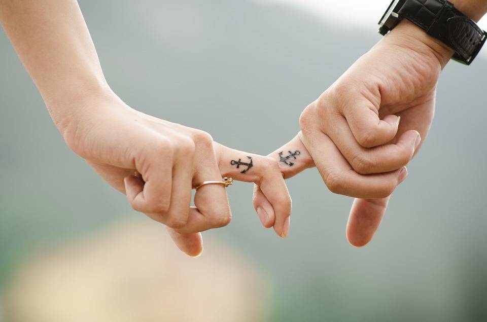 https://cdn.idntimes.com/content-images/post/20161124/hands-437968-960-720-fdfe52a86b142e8fdf08b8492317fadb.jpg