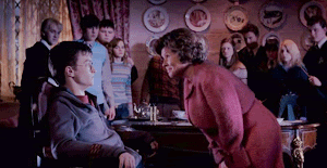 https://cdn.idntimes.com/content-images/post/20170503/harry-umbridge-slap-gif-f3661a94bcf6e515cfb9a7f0940ff2d1.gif