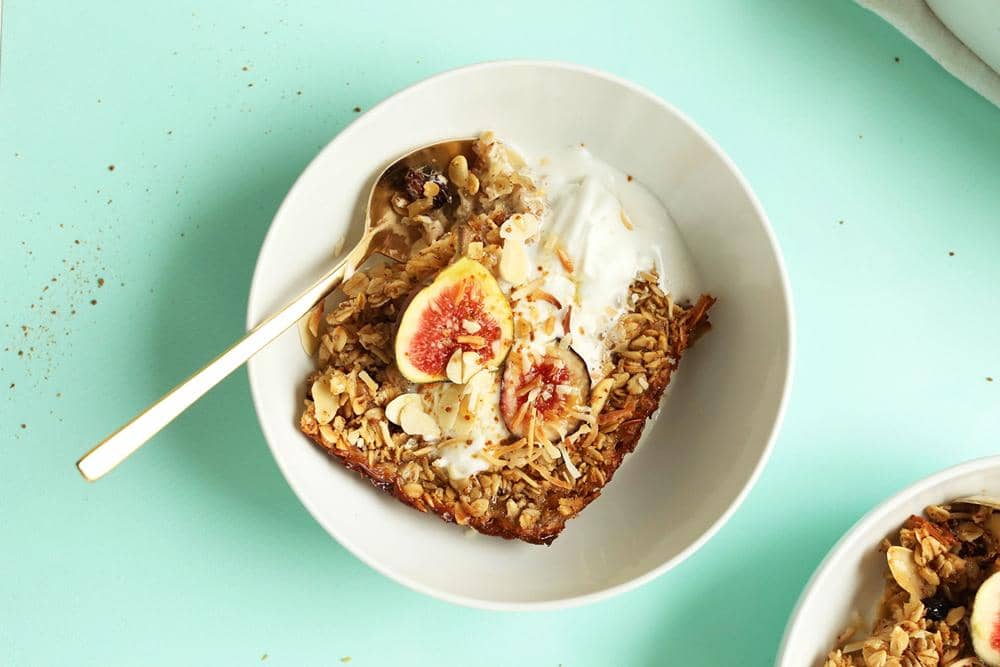 http://cdn.idntimes.com/content-images/post/20160818/healthy-toasted-coconut-baked-oatmeal-10-ingredients-naturally-sweetened-so-delicious-vegan-glutenfree-oatmeal-breakfast-recipe-healthy-5bcf84bfcfc0236bf33ea5d20119c579.jpg