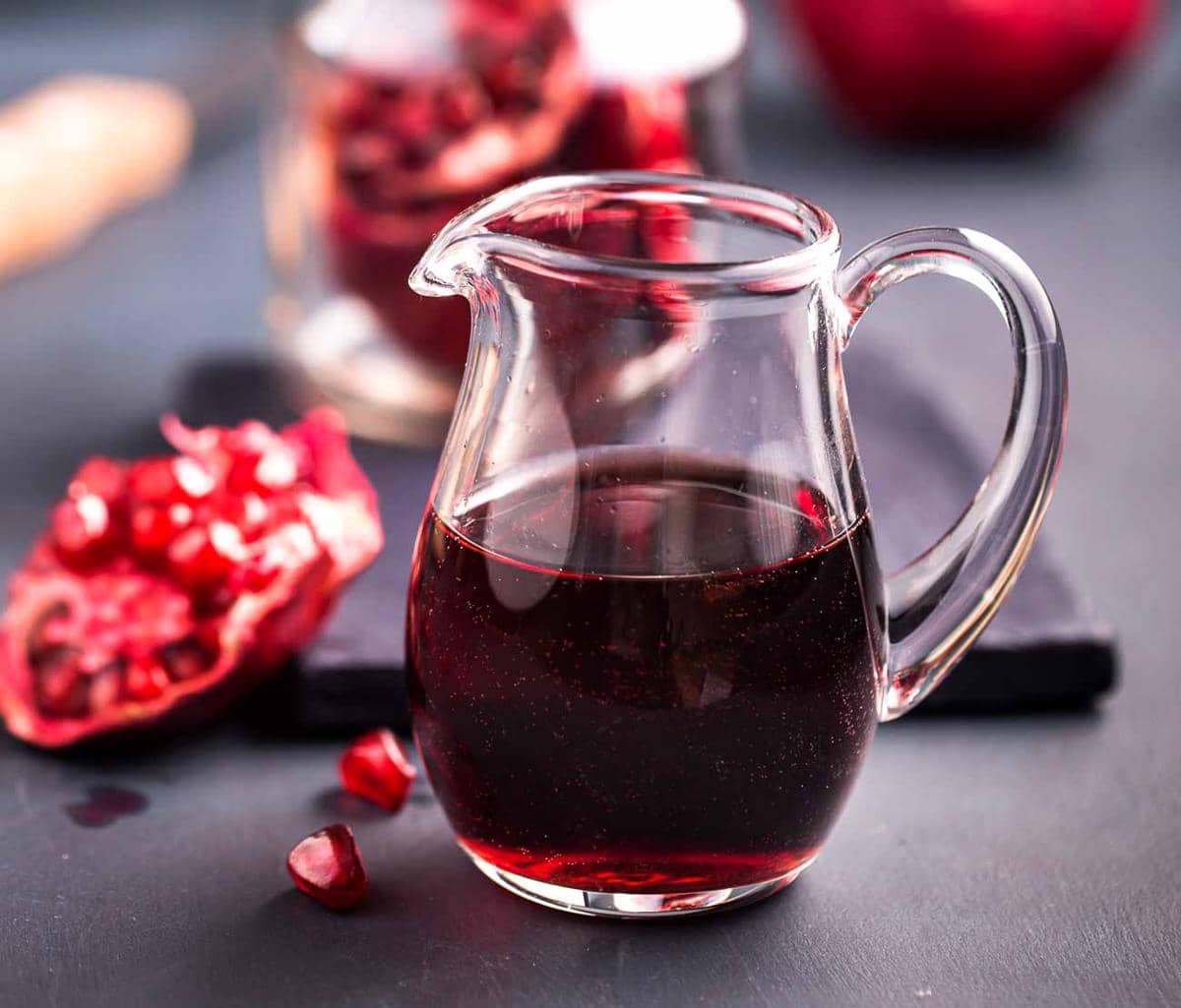 https://cdn.idntimes.com/content-images/blog/20170318/homemade-pomegranate-juice-with-ginger-1-29c34311da2e2100dc08d4f096babc67.jpg
