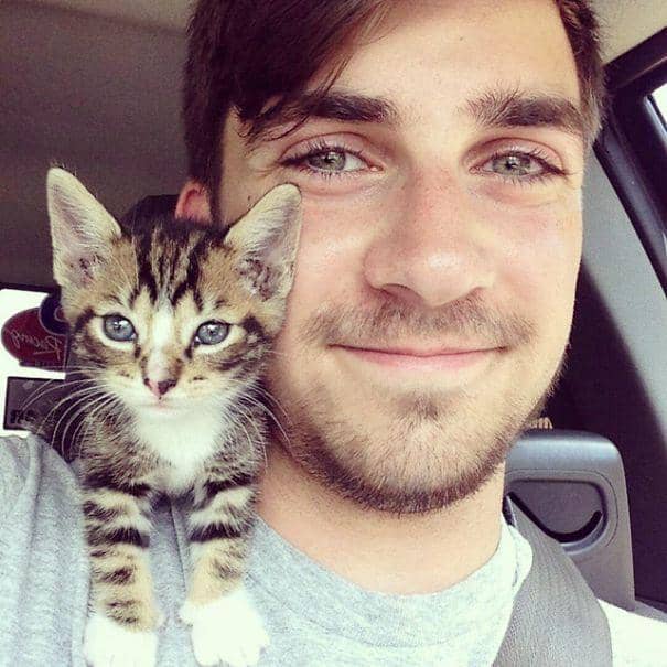 http://cdn.idntimes.com/content-images/post/20160112/hot-dudes-with-kittens-instagram-42-605-5c10c985f15f24baaaee6caf01a7757b.jpg