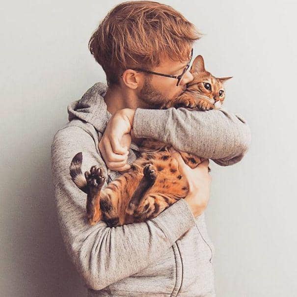 http://cdn.idntimes.com/content-images/post/20160112/hot-dudes-with-kittens-instagram-461-605-183846515f0e2009b7dd414303c696cf.jpg