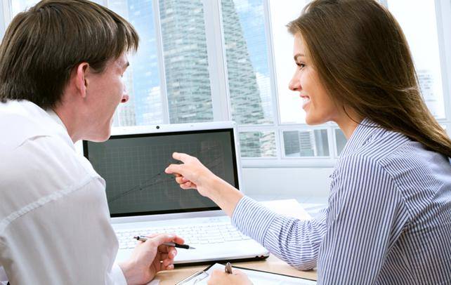 https://cdn.idntimes.com/content-images/post/20170412/how-to-tell-if-a-co-worker-is-in-love-aff7cc127729b7bcea39ef1f0988b1bb.jpg