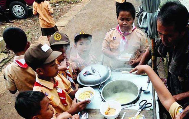 http://cdn.idntimes.com/content-images/post/20160308/inilah-beberapa-fakta-tentang-jajanan-8850d62feca0f7570b7f5bf520b4c140.jpg