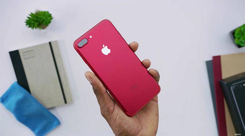 https://cdn.idntimes.com/content-images/post/20170418/iphone-7-plus-red-edition-a5c9a4b2f9e594730c26e76f4e1f4741.jpg
