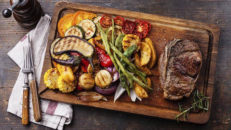 https://cdn.idntimes.com/content-images/post/20170210/is-the-paleo-diet-good-for-athletes-stack-d03c0cd195c1b410e0cea99e99673037.jpg