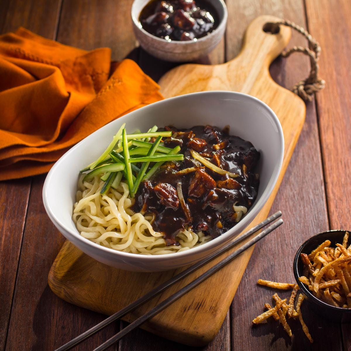 https://cdn.idntimes.com/content-images/post/20161025/jajangmyeon-a5f15e80a10fdc50166aa0bed9907712.jpg