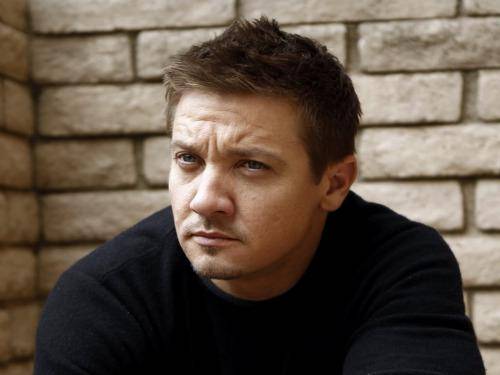 http://cdn.idntimes.com/content-images/post/20160823/jeremy-renner-5-a853496e67c7b6f69abd7da430fcb208.jpg