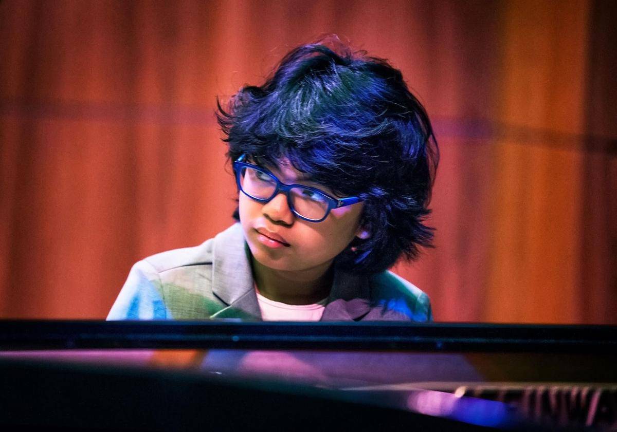 http://cdn.idntimes.com/content-images/post/20160216/joey-alexander-grammy-award-9a7074b7f1ff6684e4d4ce9e6d69e16c.jpg