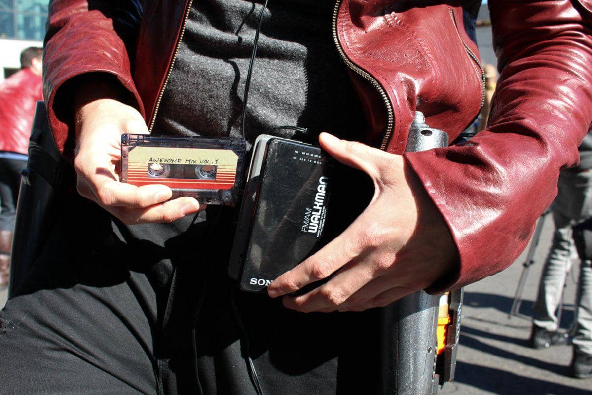 http://cdn.idntimes.com/content-images/post/20160724/john-koch-bought-a-walkman-for-10-on-ebay-and-loaded-it-with-an-awesome-mix-vol-1-mixtape-of-his-own-making-he-danced-his-way-through-javits-floors-b6c92999cdc7f5cb23bb12792c529a21.jpg
