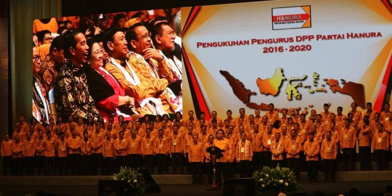 https://cdn.idntimes.com/content-images/post/20170222/jokowi-tertawa-ngakak-661f2b96847606759a7c900cf8dbaf66.jpg
