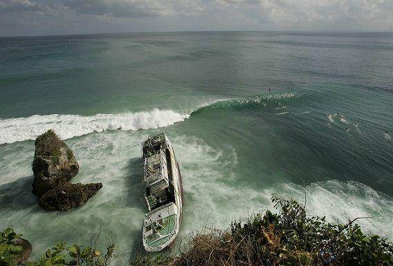 http://cdn.idntimes.com/content-images/post/20151030/kapal.jpg