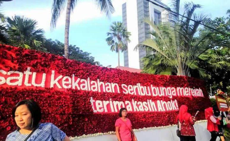 https://cdn.idntimes.com/content-images/post/20170427/karangan-bunga-2-38b611f707c3a72e4eca5ce8eaca3160.jpeg