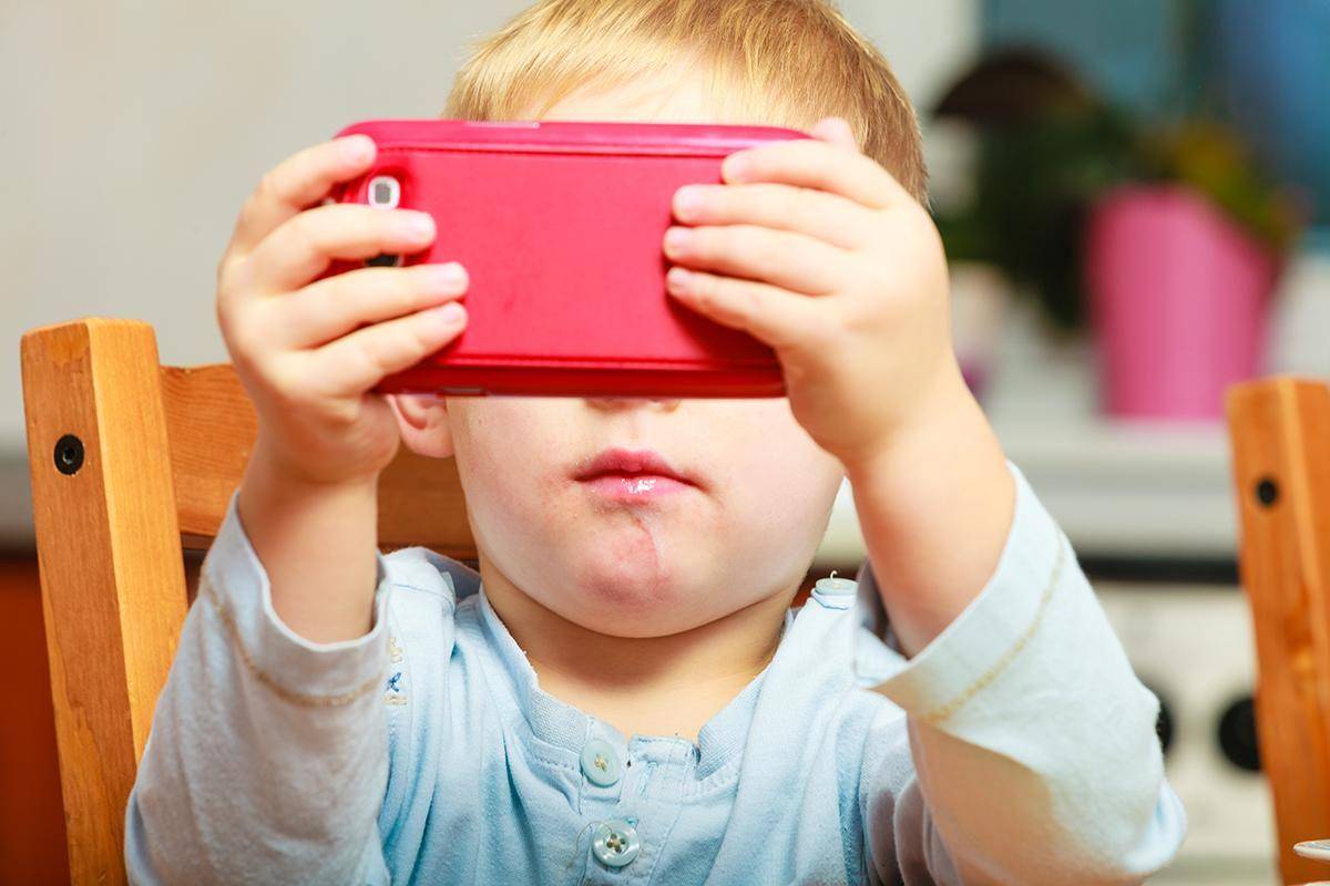 http://cdn.idntimes.com/content-images/post/20160521/kid-and-a-screen-8c680df459ee533144d547cf400b9aff.jpg