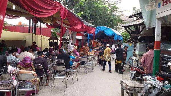 http://cdn.idntimes.com/content-images/post/20160225/kondangan-joeyz14-wordpress-e6a2370dbfa674d57bccdc1cb450c380.jpg