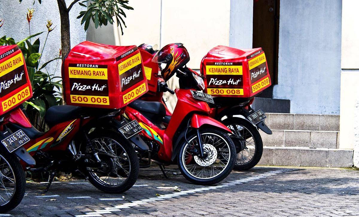 http://cdn.idntimes.com/content-images/post/20160421/kuliah3-pizzahutpromocom-e070d22446fec04b9c26687e0dc088e8.jpg