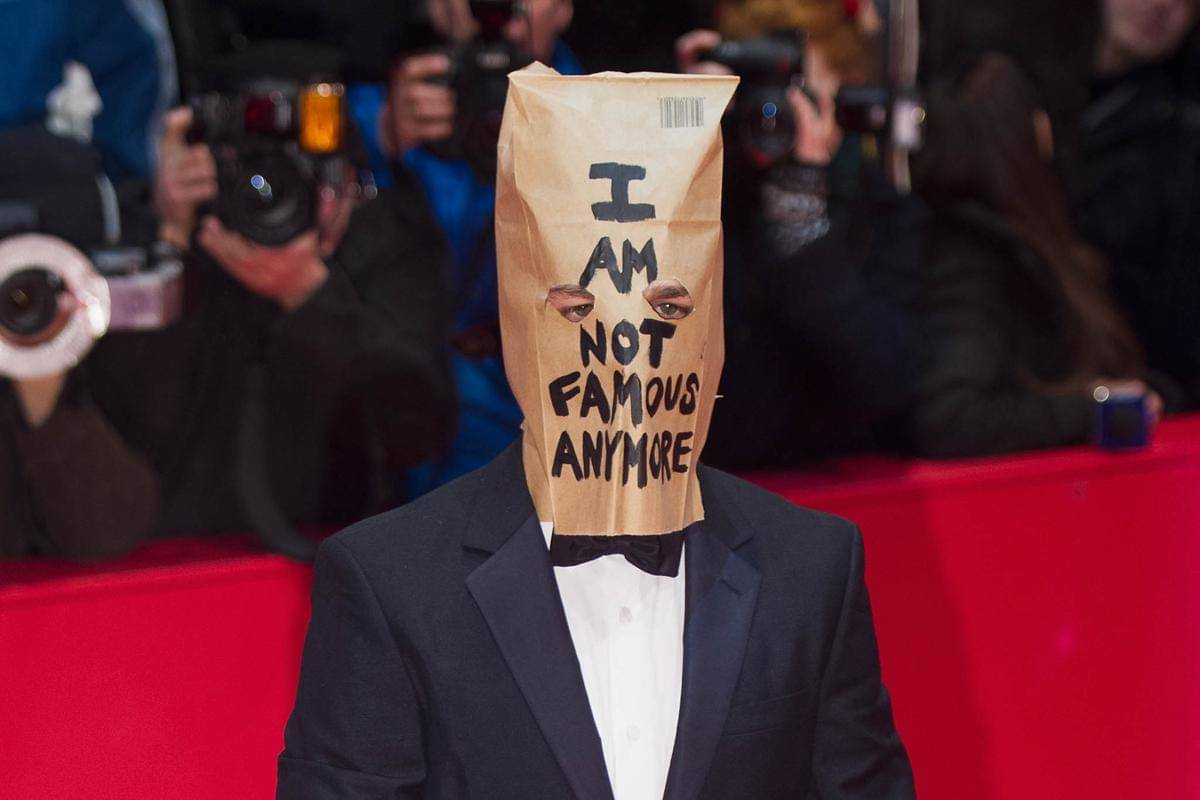 https://cdn.idntimes.com/content-images/post/20161130/labeouf-getty-9c30aff6d7a48180a365559f0719acbd.jpg