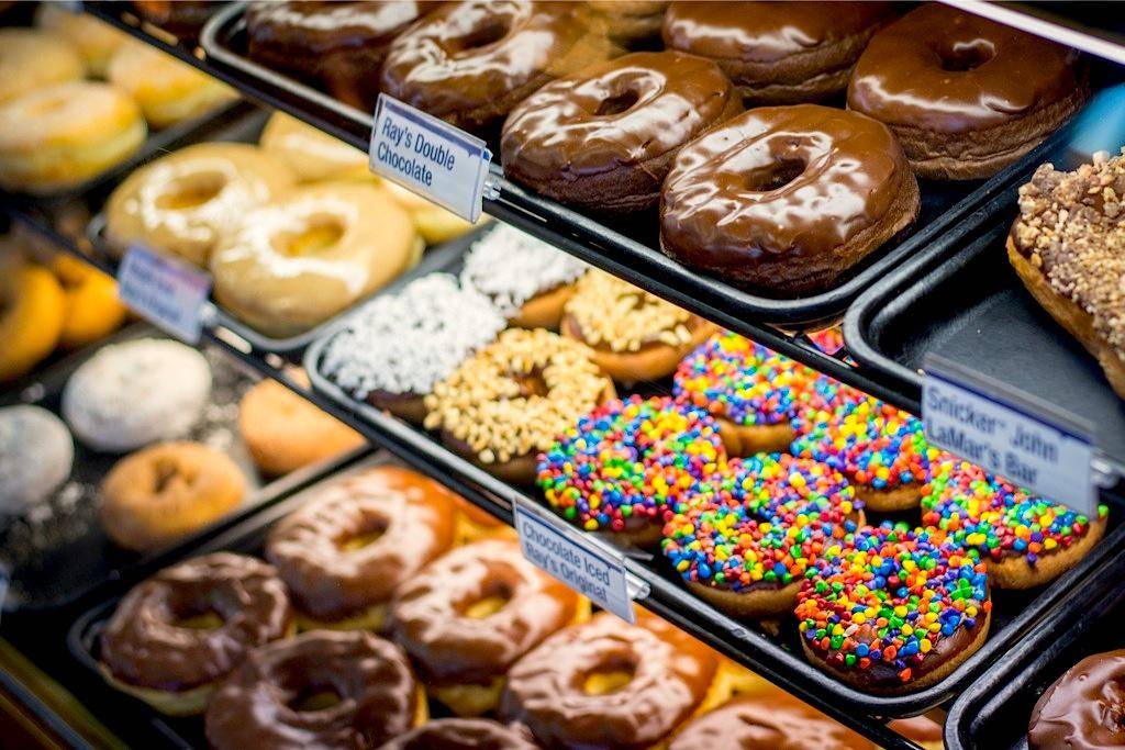 https://cdn.idntimes.com/content-images/post/20170425/lamars-donuts-31314-0010-r13-d6f6280c8e69811dac49b4bf54f0425c.jpg