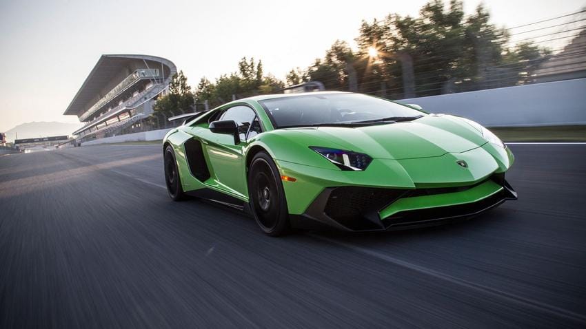 https://cdn.idntimes.com/content-images/post/20161004/lamborghini-aventador-sv-b8bdcc1f4659e5e1ff060d0ac5956fff.jpg