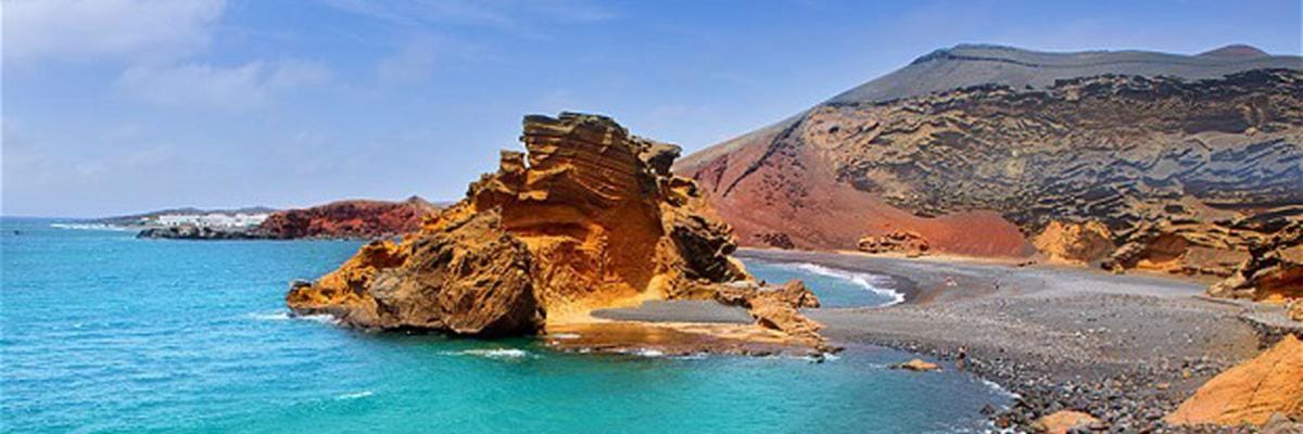 https://cdn.idntimes.com/content-images/post/20170414/lanzarote-3-1-945eba2cc9a08c98ddd953a0899b921e.jpg
