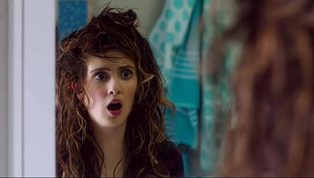http://cdn.idntimes.com/content-images/post/20160616/laura-marano-bad-hair-day-0e5b1d752d6d0553790c2811af061aca.jpg