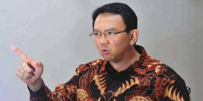 http://cdn.idntimes.com/content-images/post/20160217/lg-ahok-piyunganonline-95d7d0354eb9de8a25764149824284ad.jpg