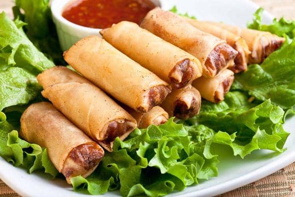 http://cdn.idntimes.com/content-images/post/20160204/lumpia-dining-grivy-7181b22e36f0ce8cb7516e4e7dd1e63e.jpg