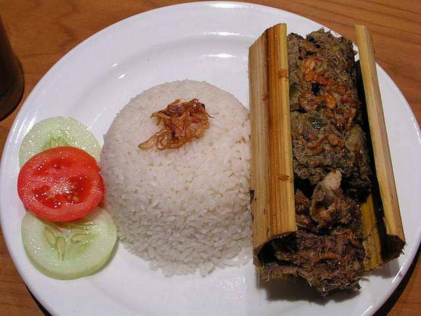 https://cdn.idntimes.com/content-images/post/20170412/makanan-3e3440835de7f54503f7ee5c574a2e00.jpg