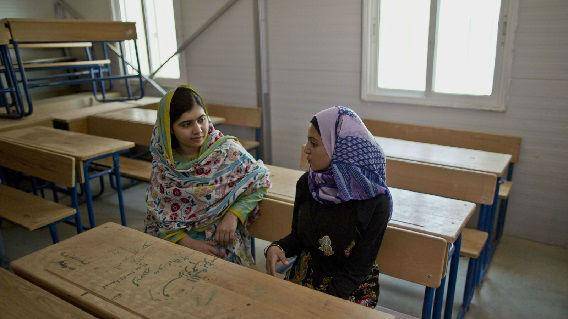 http://cdn.idntimes.com/content-images/post/20150826/malala4.jpg