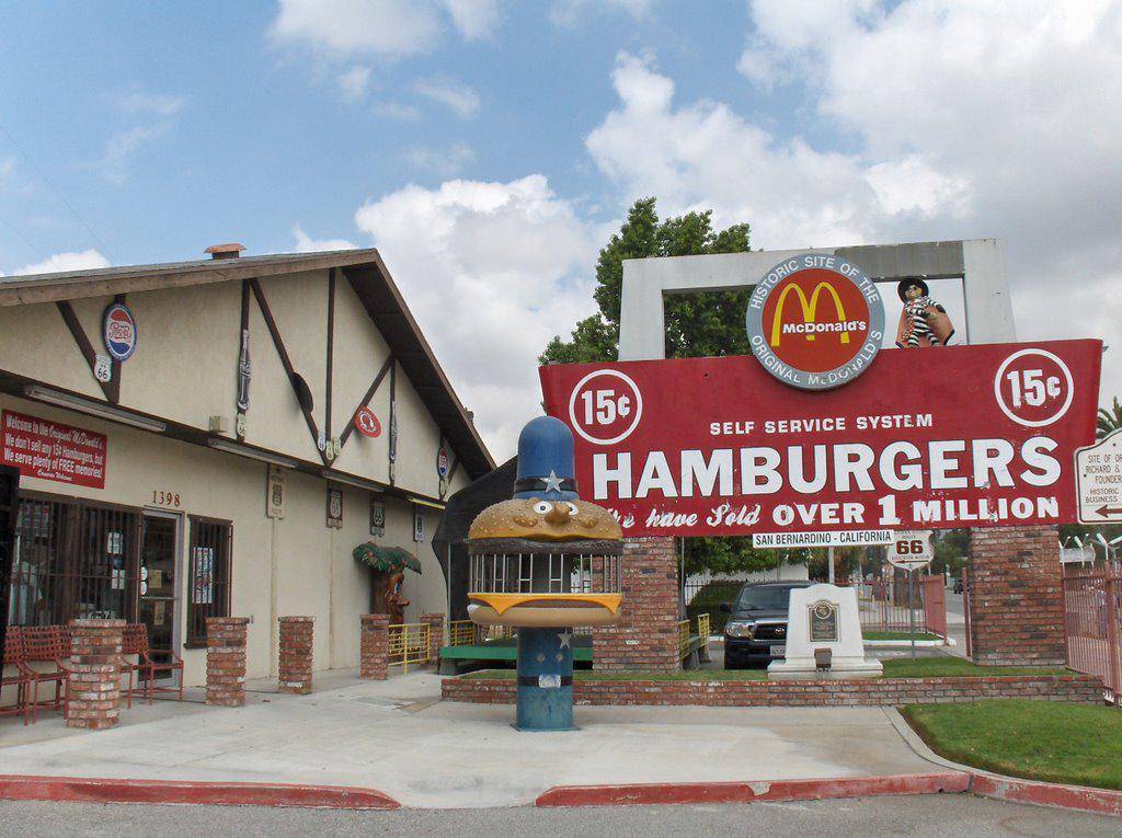 https://cdn.idntimes.com/content-images/post/20170404/mcdonald-c3c8c6ba7e62a0dffac4f3fd4552fb25.jpg