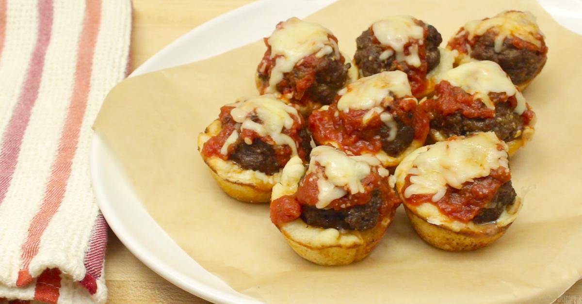 https://cdn.idntimes.com/content-images/post/20161204/meatball-cup-1-c9b93f484d5e6824cfcd84884ffa9f95.jpg