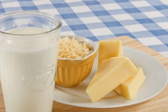http://cdn.idntimes.com/content-images/post/20151125/milk-cheese-healthystuffu-4ccd94e03629686eb2db91c61854ab67.jpg