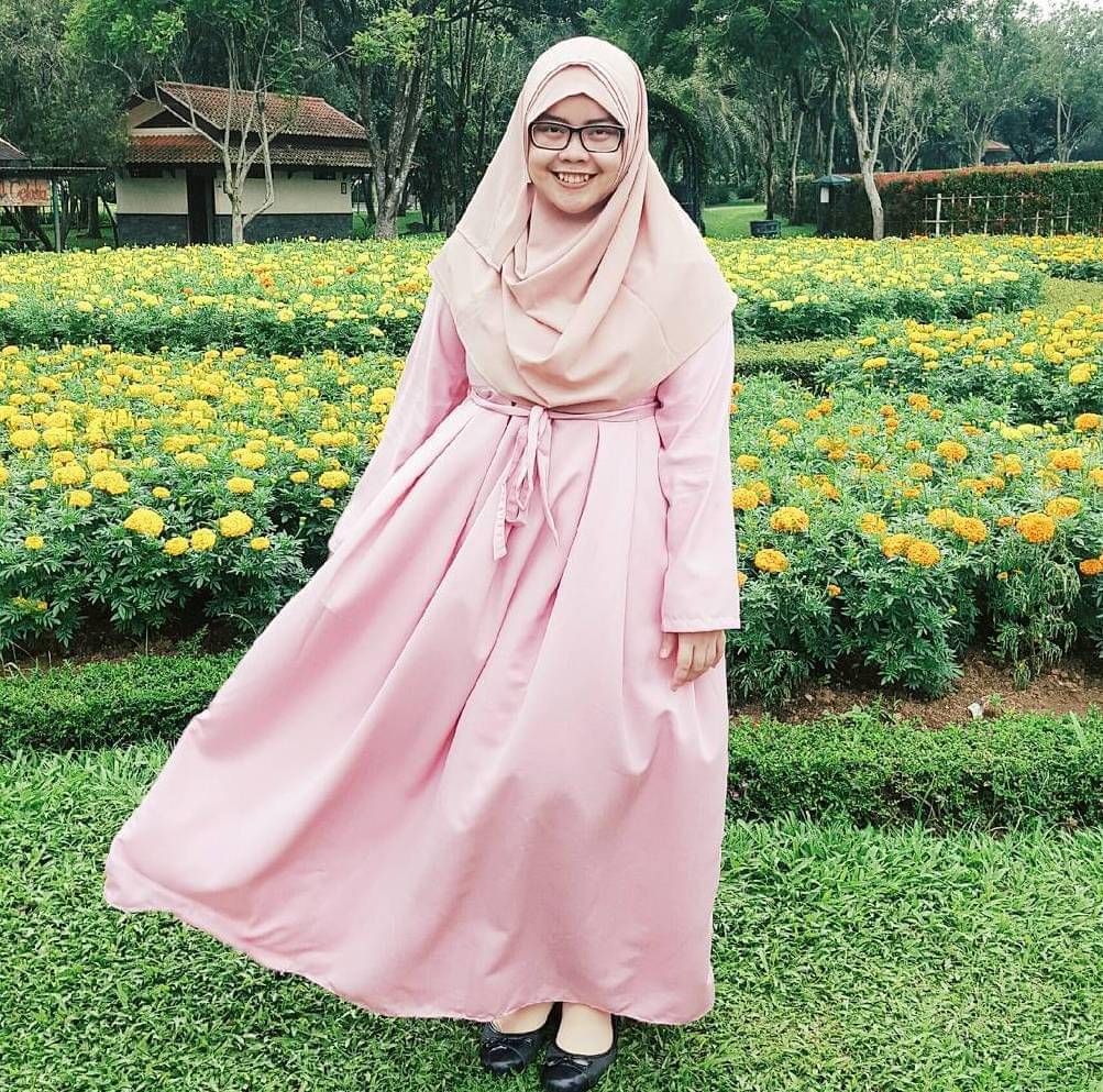 https://cdn.idntimes.com/content-images/post/20170517/model-gamis-untuk-orang-gemuk-pendek-e25891d13d1958eac2075b4a11797ce9.jpg