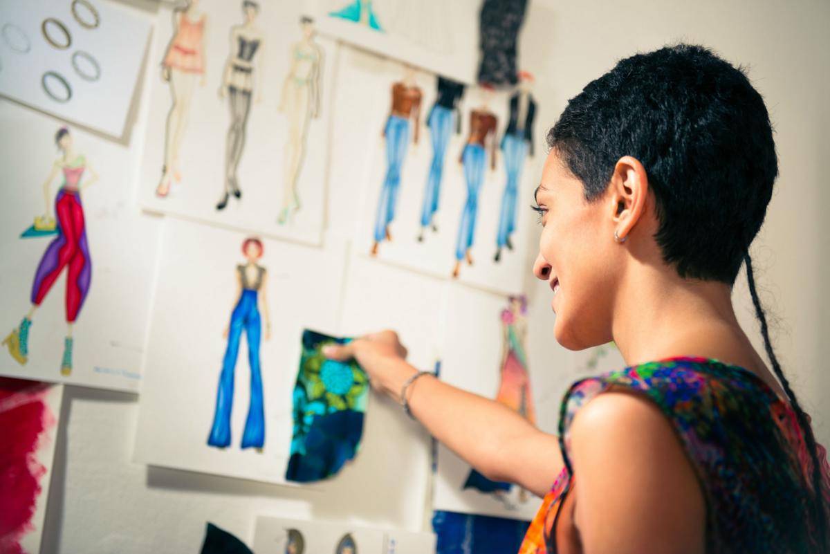 https://cdn.idntimes.com/content-images/post/20160614/most-expensive-fashion-designers-in-the-world-coveer-4b434938d660f731ea0782a633c01c88.jpg