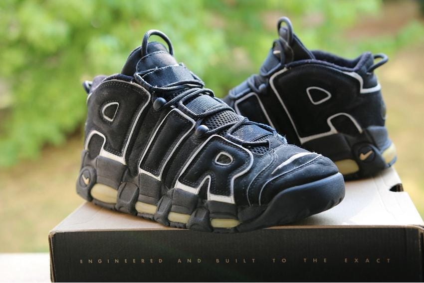 https://cdn.idntimes.com/content-images/post/20170323/nike-air-more-uptempo-d696993b0ac4c0b8c64ded8d93dc5477.jpg