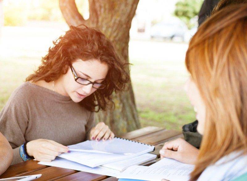 http://cdn.idntimes.com/content-images/post/20160517/o-college-student-studying-facebook-34fa366e77f8985055ba56293e12e14c.jpg