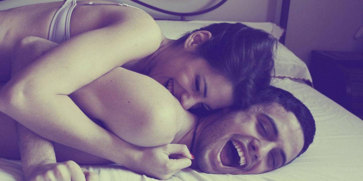 http://cdn.idntimes.com/content-images/post/20160325/o-couple-in-bed-laughing-facebook-a840f9da4a5069401c7e492cedbf1f5c.jpg
