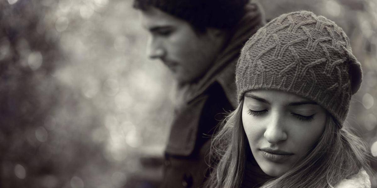 https://cdn.idntimes.com/content-images/post/20170102/o-sad-young-couple-facebook-3264b5ef13938d31fa277a5713b92042.jpg