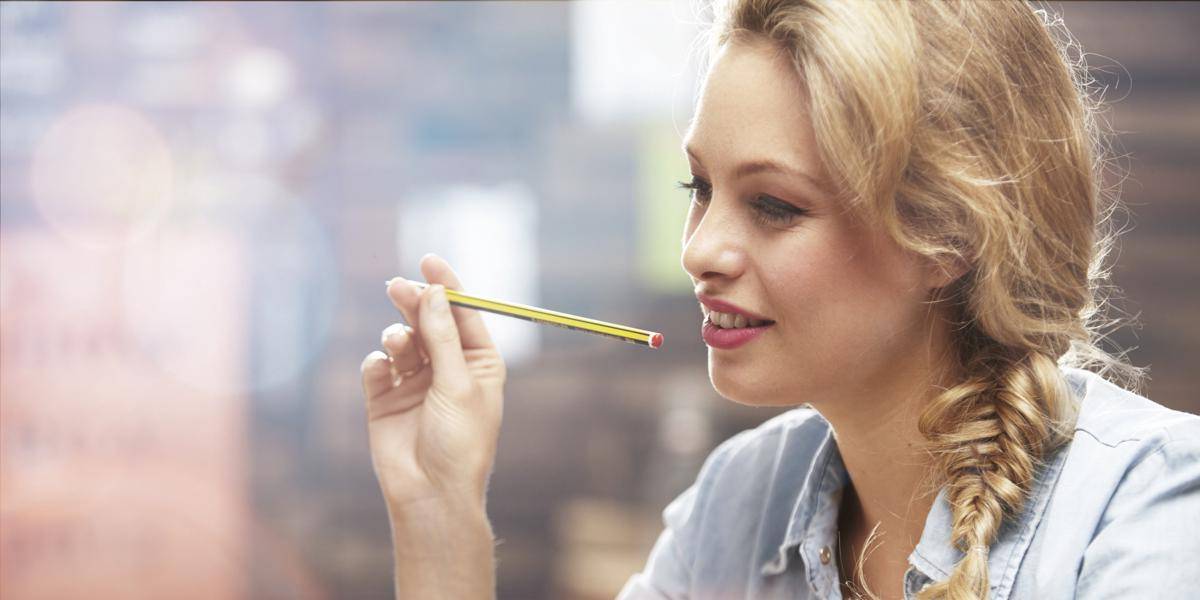 http://cdn.idntimes.com/content-images/post/20160806/o-woman-thinking-with-pencil-facebook-7ec3b9ef020b8e3b30c4046d120950b2.jpg