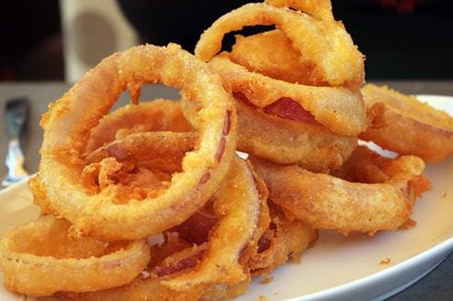 https://cdn.idntimes.com/content-images/post/20170420/onion-rings-bfbc70805cff44f8c494ee3beb7a95bd.jpg