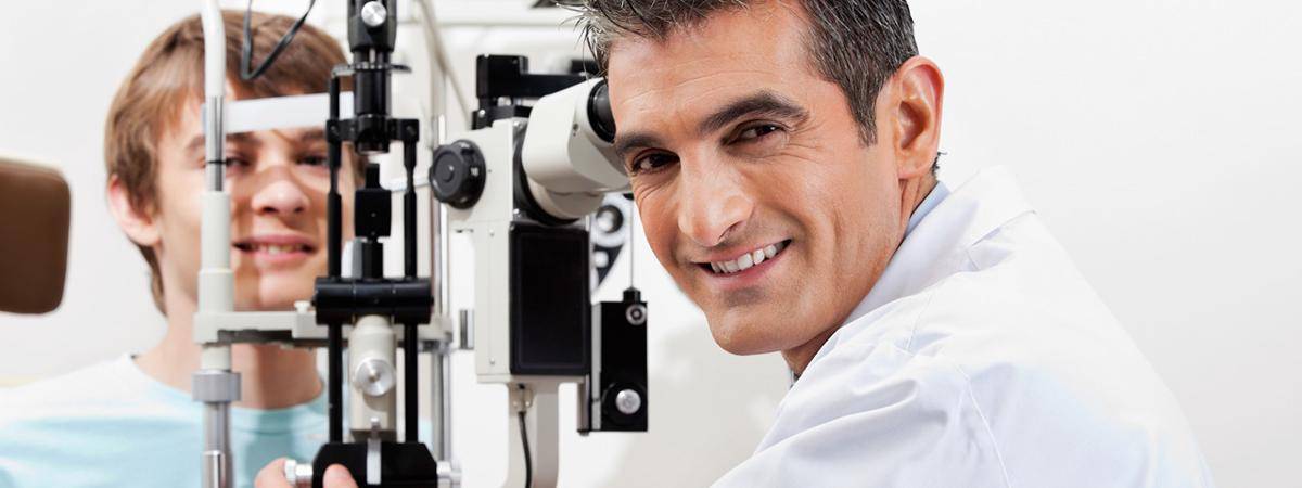 https://cdn.idntimes.com/content-images/post/20170305/optometrist-exam-1280x480-d853a3eac83259931511d7af3ea7bf82.jpg