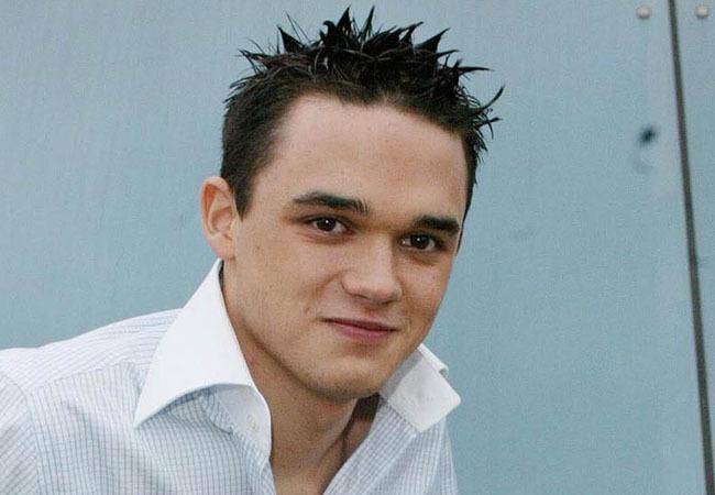 https://cdn.idntimes.com/content-images/post/20161126/original-gareth-gates-jpg-c16d72a1-934e3fb32502706795e1a5a18b500c0b.jpg