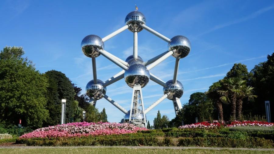 https://cdn.idntimes.com/content-images/post/20160915/outside-view-atomium-brussels-900x506-3cb240d136422da4ecbd5568da4431af.jpg