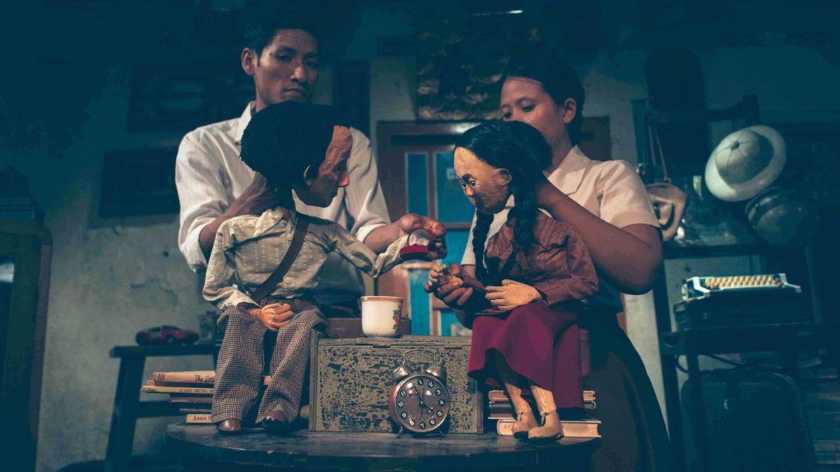 http://cdn.idntimes.com/content-images/post/20160524/papermoon-puppet-theatre-9cdc5b12605fe44ea79179300c690add.jpg