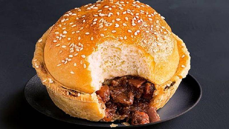 https://cdn.idntimes.com/content-images/post/20170418/pie-burger-2796de276963521a4ae0f661a49eda0f.jpg