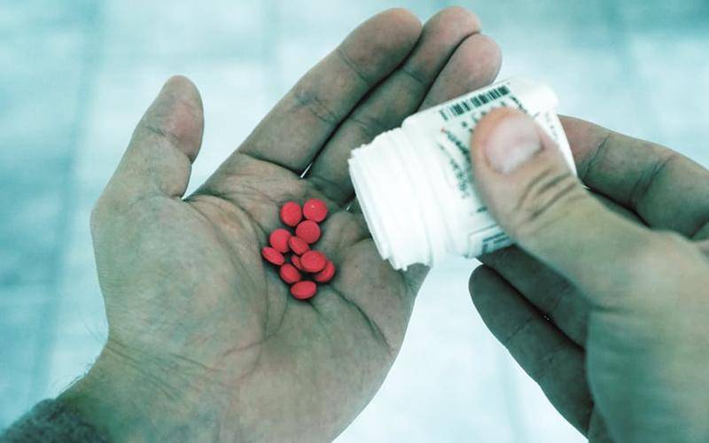 https://cdn.idntimes.com/content-images/post/20170126/pills-medicine-tablets-depending-161641-4c6e54159c9394bb9c74588e595db3f8.jpeg