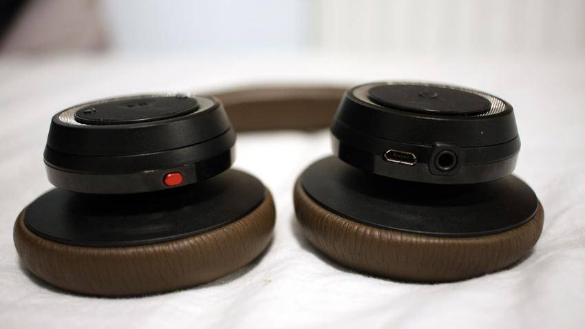 https://cdn.idntimes.com/content-images/post/20161214/plantronics-d8fabbc18f8c73470da397abc8184201.jpg